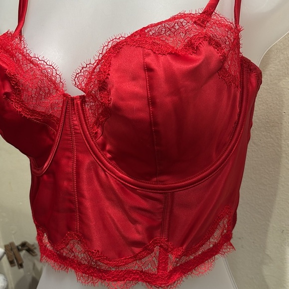 Victoria's Secret Red Lace Bra Top - Picture 5 of 5